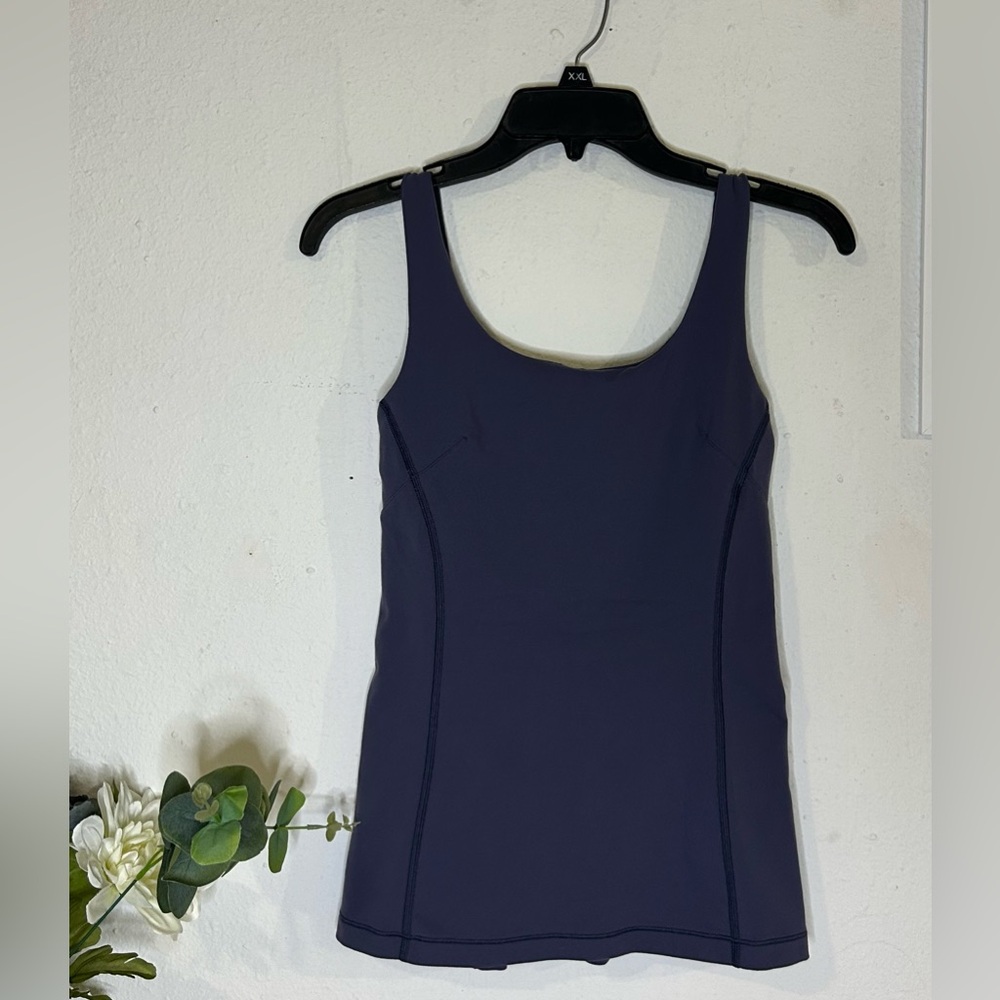 Lululemon tank top womens size 4 light purple top stretch active ladies - Picture 1 of 5